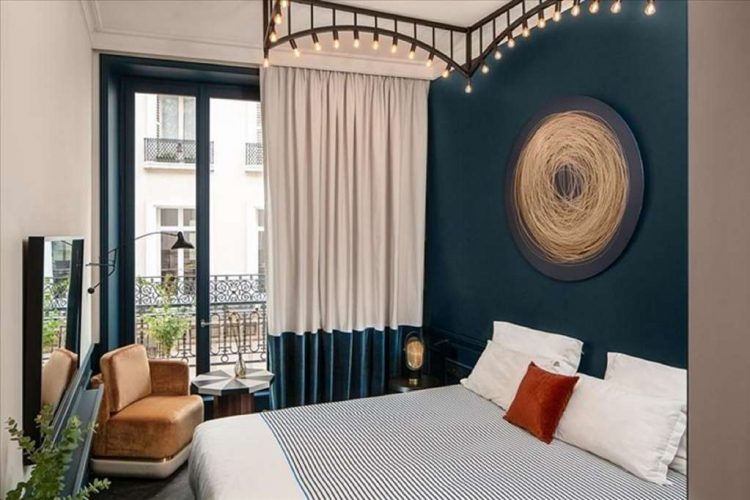 Guest room