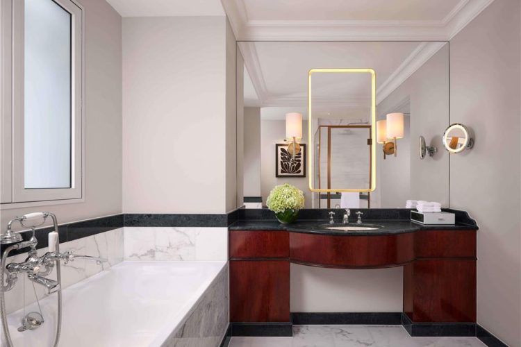 Guest room bath