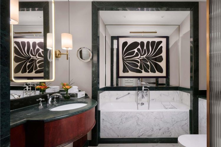 Guest room bath