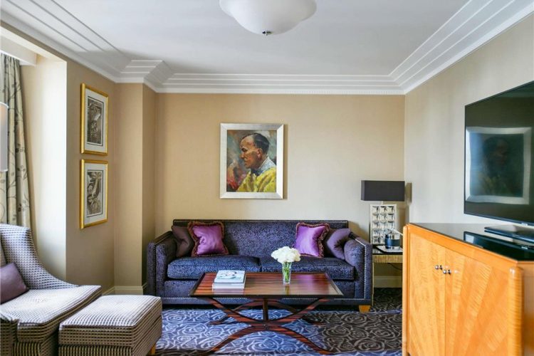 Guest room