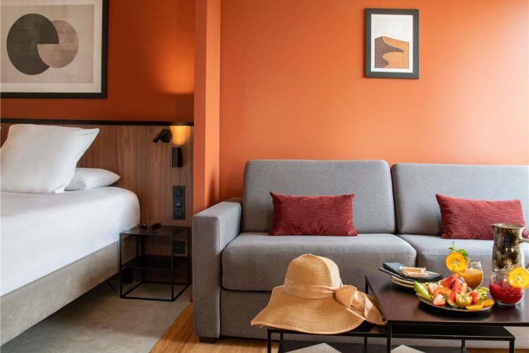 Guest room