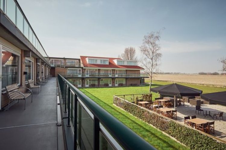 32SQM WIFI BATH SHWR PARK