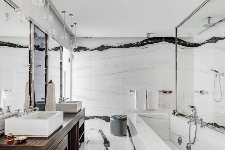 Suite Emilia bathroom