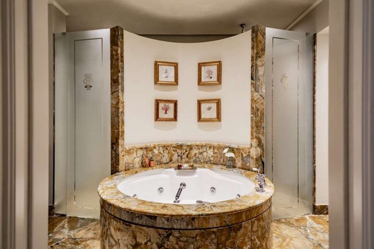 Suite Greta bathroom