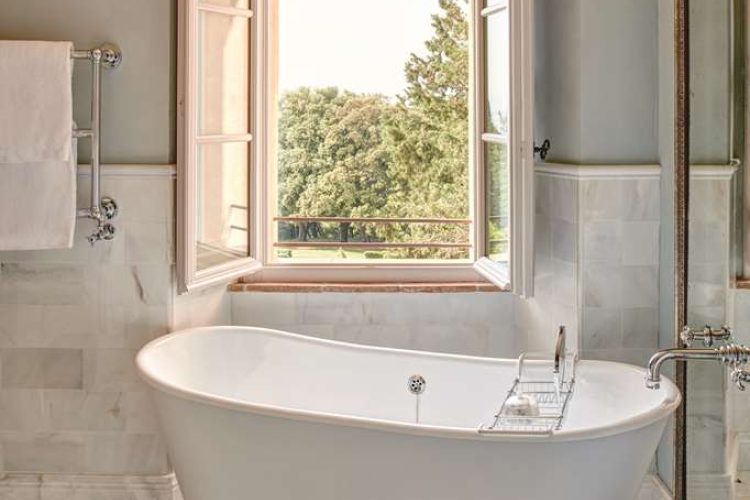 Junior Suite Bathroom