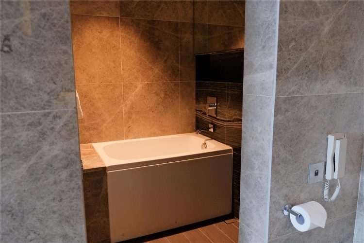 Mint Suite Tub