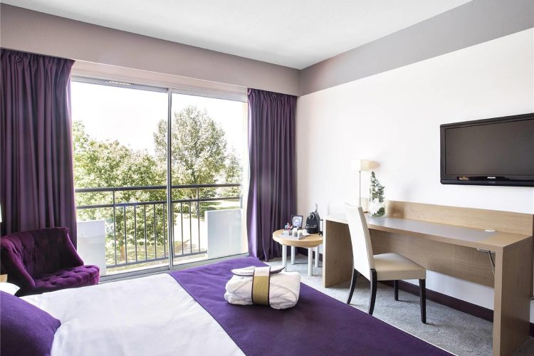 Guest room