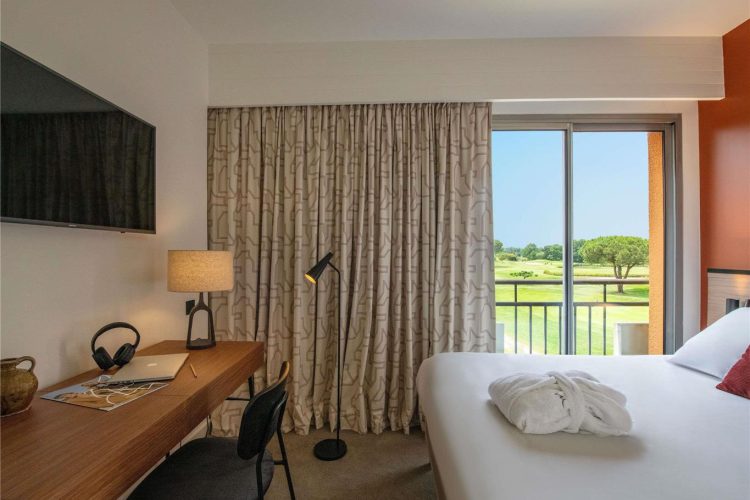 Guest room