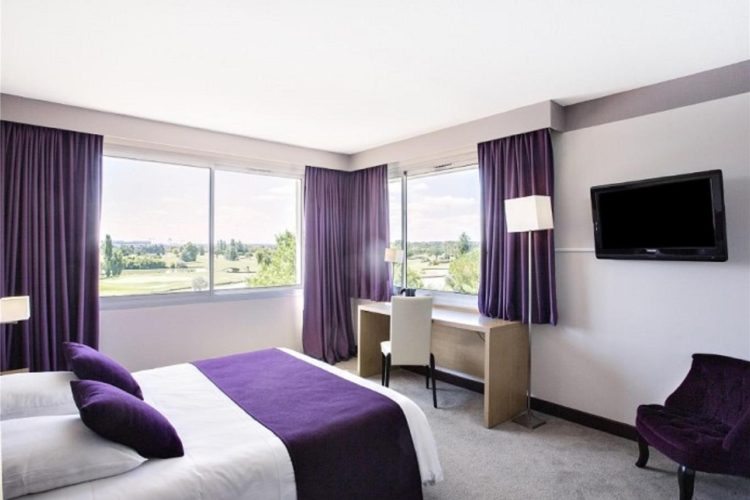 Guest room
