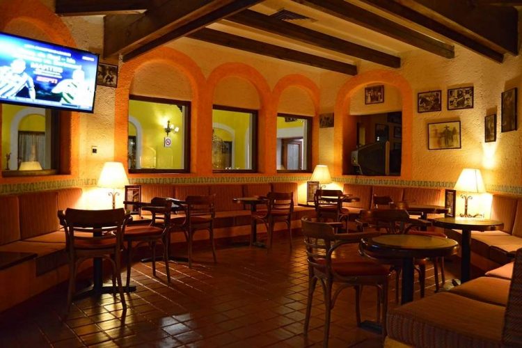 bar obsidiana hotel villas teotihuacan obsidiana bar