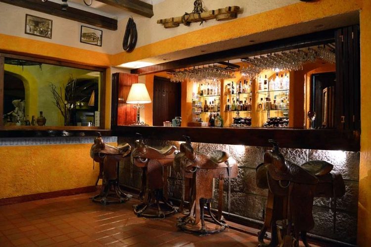 barra bar obsidiana hotel villas teotihuacan obsidiana bar